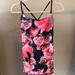 Lululemon tank